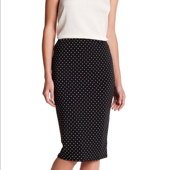 Philosophy Dresses & Skirts - Philosophy Pull On Pencil Skirt XL